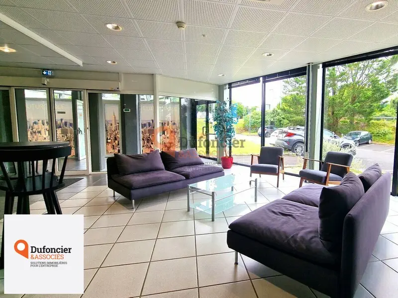 Bureau à louer - Chasseneuil-Du-Poitou (86360) - 21 m² - 218 €/mois