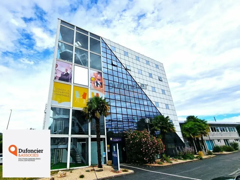 Bureau à louer - Chasseneuil-Du-Poitou (86360) - 44 m² - 421 €/mois