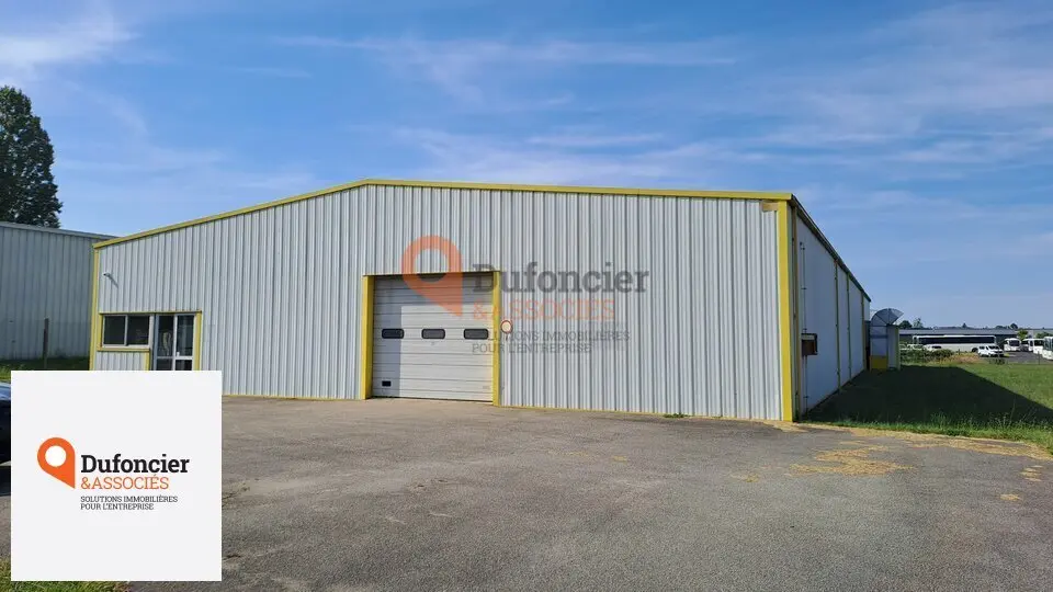 Entrepôt / Activité à louer - Antran (86100) - 831 m² - 3 000 €/mois