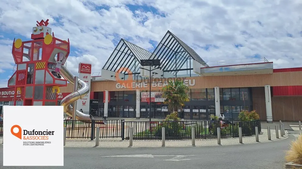 A louer Local commercial  134m² Poitiers