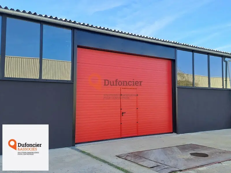 A vendre Entrepôt 365m² Antran