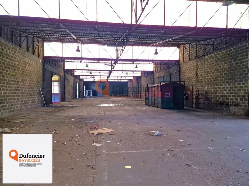 GRAND ENTREPOT A VENDRE POITIERS NORD DIRECTION CHASSENEUIL / PARIS