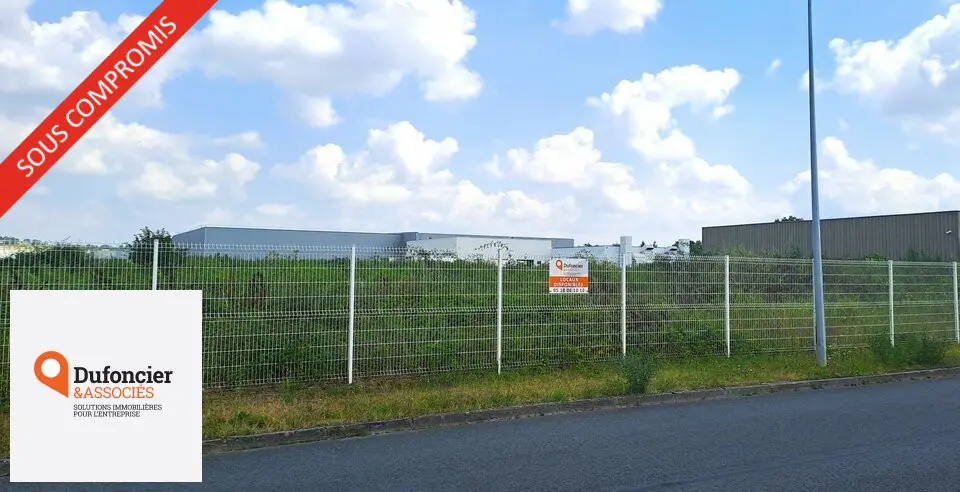 Terrain à vendre - Antran (86100) - 11393 m²