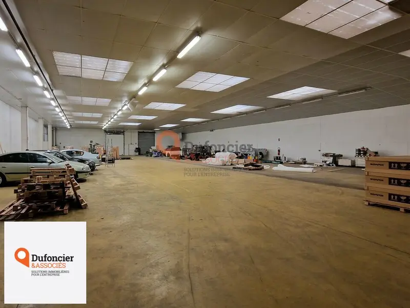 Entrepôt / Activité à louer - Vouneuil-Sous-Biard (86580) - 2933 m² - 8 554 €...