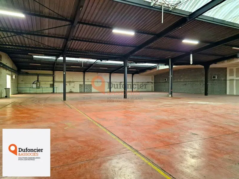Entrepôt / Activité à louer - Poitiers (86000) - 1458 m² - 5 000 €/mois