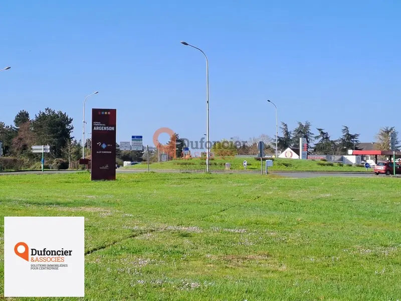 Bureau à vendre - Antran (86100) - 770 m²