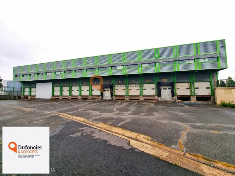 A vendre Entrepôt 4563m² Poitiers