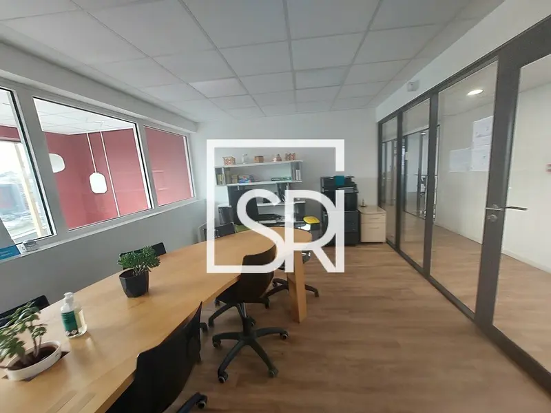 A louer Bureaux 242m² Clermont-Ferrand
