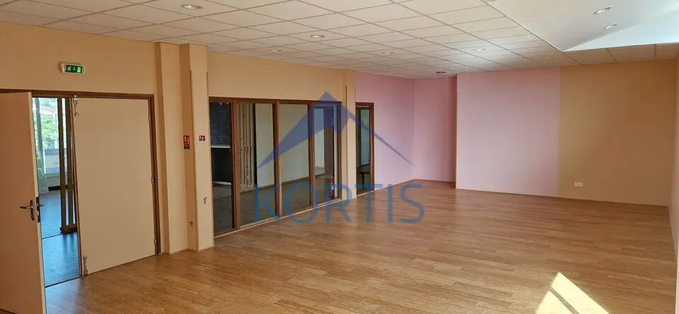A louer Local commercial  350m² Bourg-en-Bresse