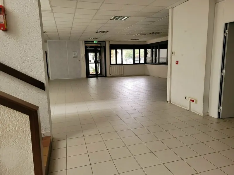 Bureau à vendre - Bayonne (64100) - 800 m²