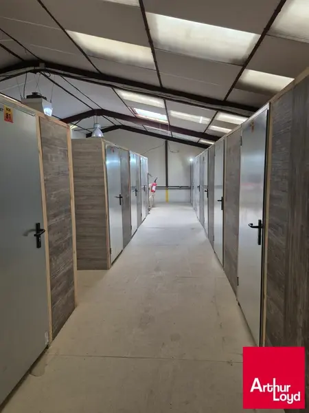 IDEAL INVESTISSEUR, TRES BONNE RENTABILITE, LOCATION DE BOX 