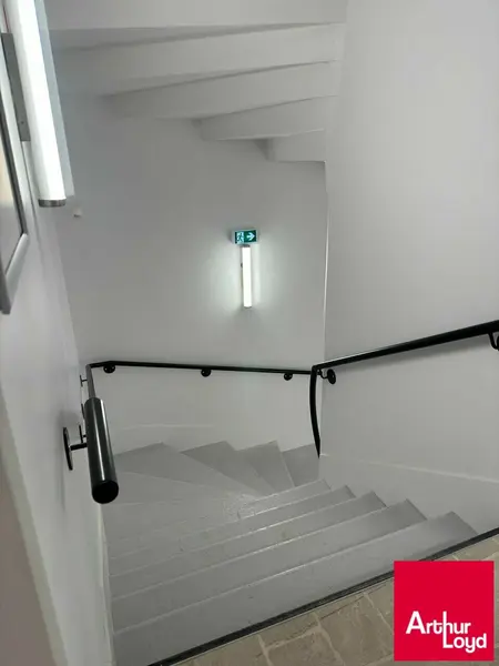 BUREAUX  NEUFS 44.41 M² - A VENDRE - SUR BIARRITZ QUARTIER AEROPORT