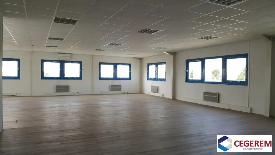 Bureau à louer - Livry-Sur-Seine (77000) - 520 m² - 6 142 €/mois