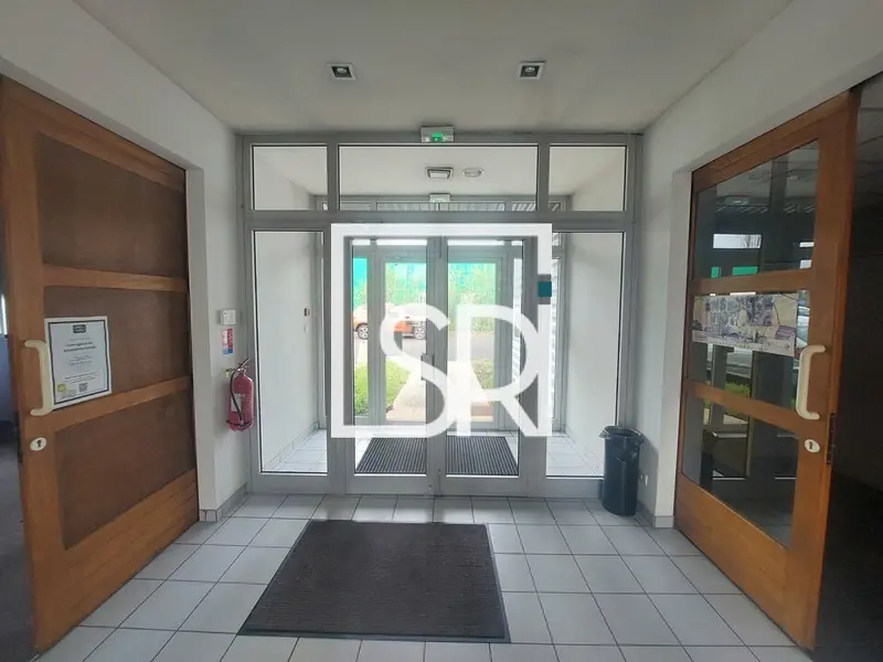 Bureau à vendre - Clermont-Ferrand (63100) - 637 m²