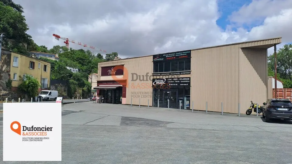 A vendre Local commercial  520m² Poitiers