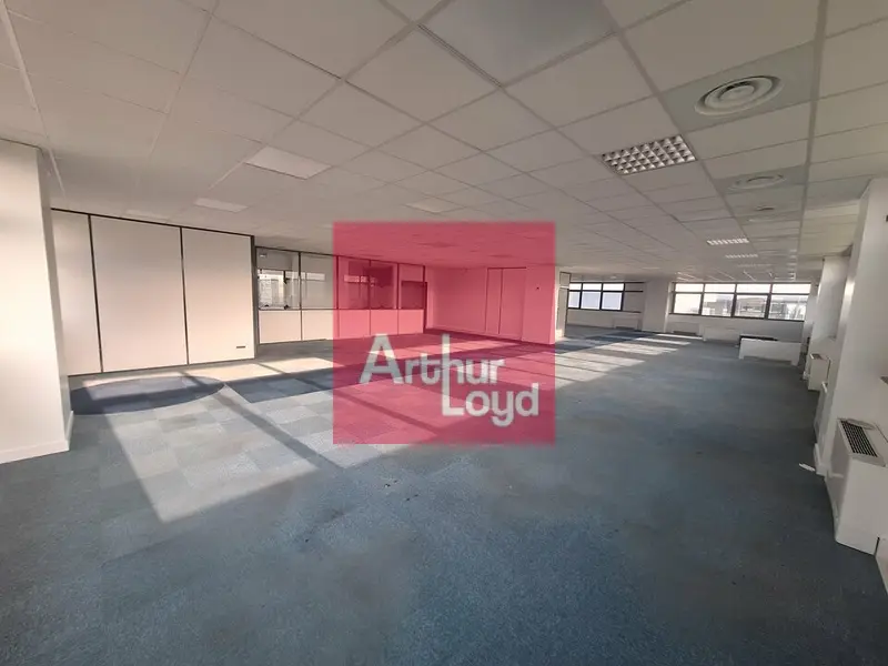 Bureau à louer - Cournon-D'Auvergne (63800) - 295 m² - 2 704 €/mois