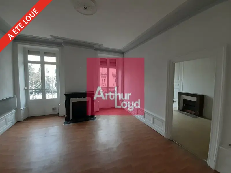 Bureau à louer - Clermont-Ferrand (63000) - 130 m² - 1 075 €/mois