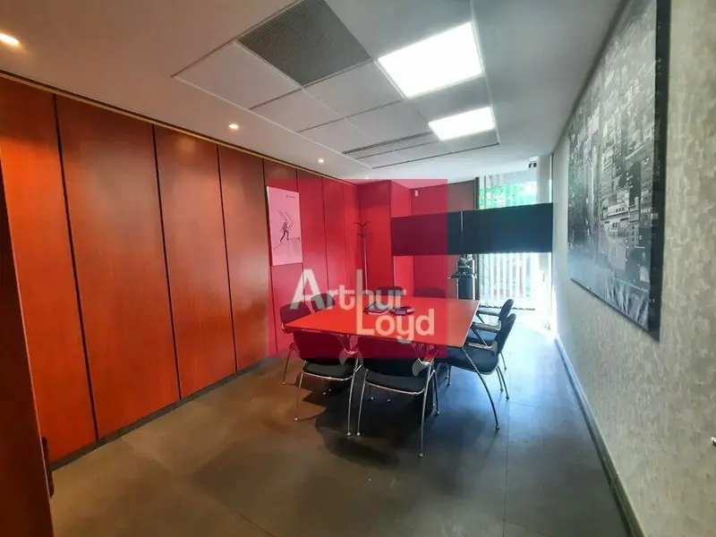 Bureau à louer - Clermont-Ferrand (63000) - 34 m² - 439 €/mois