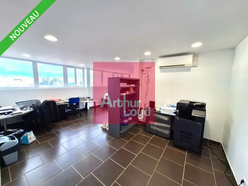 BEAUMONT A LOUER BUREAUX 87 M²