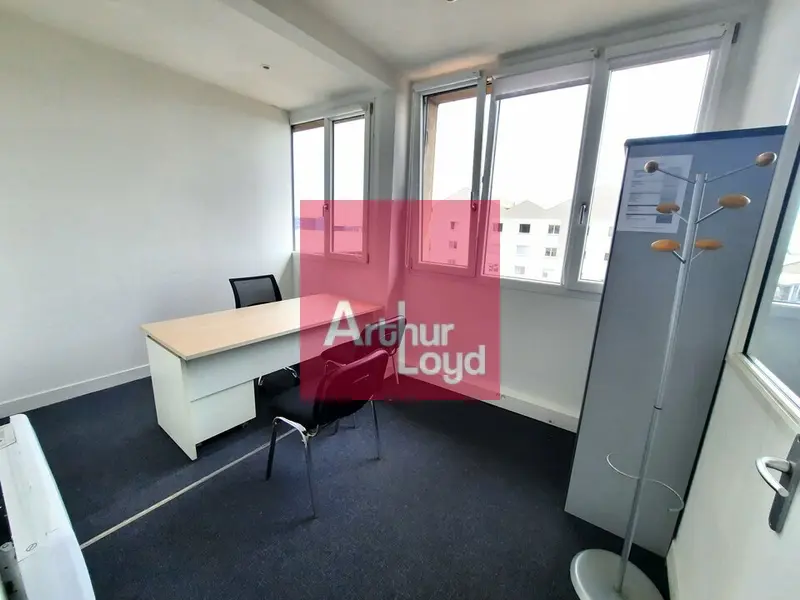 Bureau à louer - Clermont-Ferrand (63000) - 42 m² - 410 €/mois