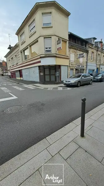 Local Commercial à louer - Brive-La-Gaillarde (19100) - 32 m² - 480 €/mois