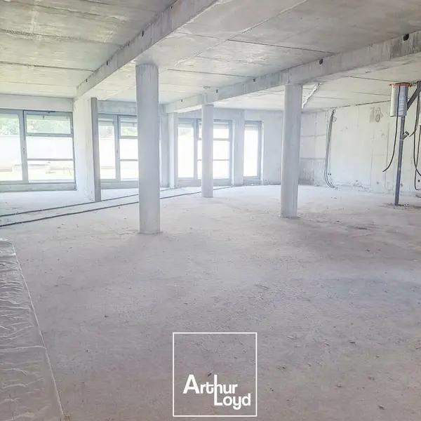 A louer Local commercial  198m² Brive-la-Gaillarde