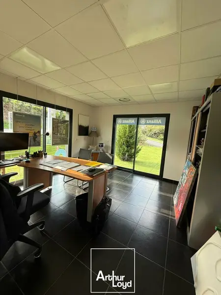 A vendre Bureaux 170m² Sarlat-la-Canéda