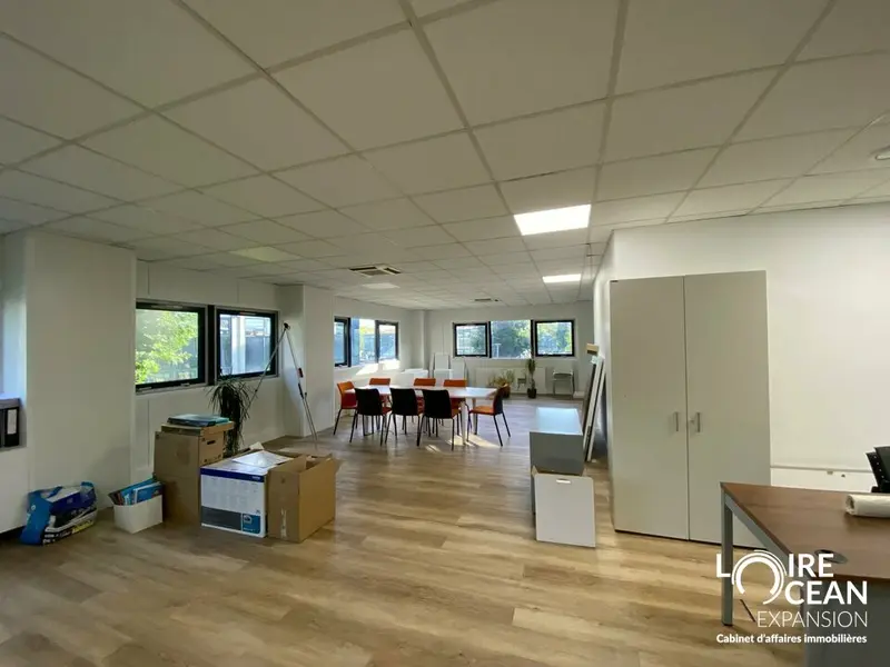 Bureau à louer - Nantes (44300) - 124 m² - 1 500 €/mois