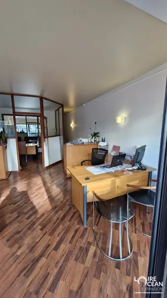 A LOUER - LOCAL COMMERCIAL - LA BAULE AVENUE LAJARRIGE 