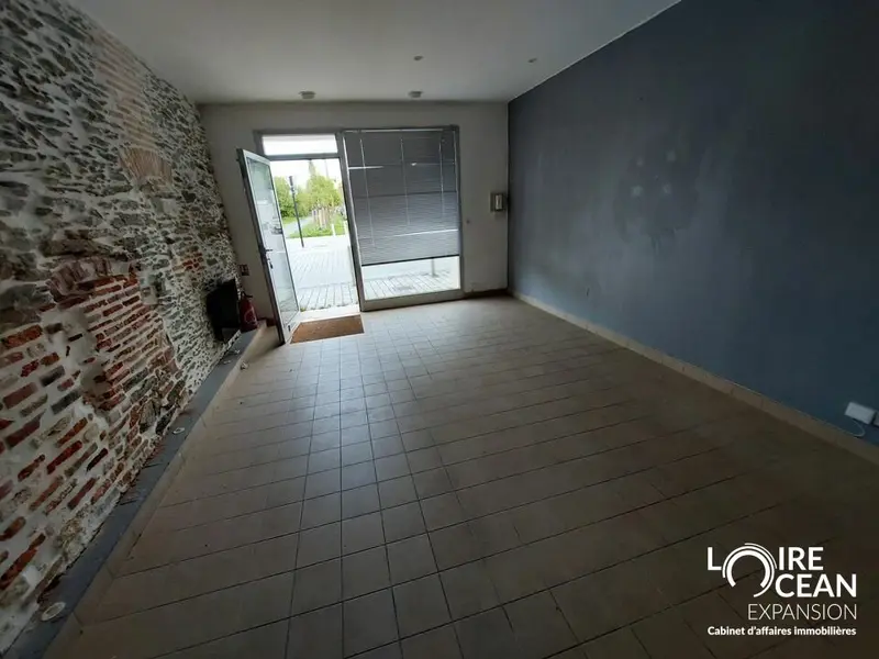 A LOUER LOCAL COMMERCIAL 