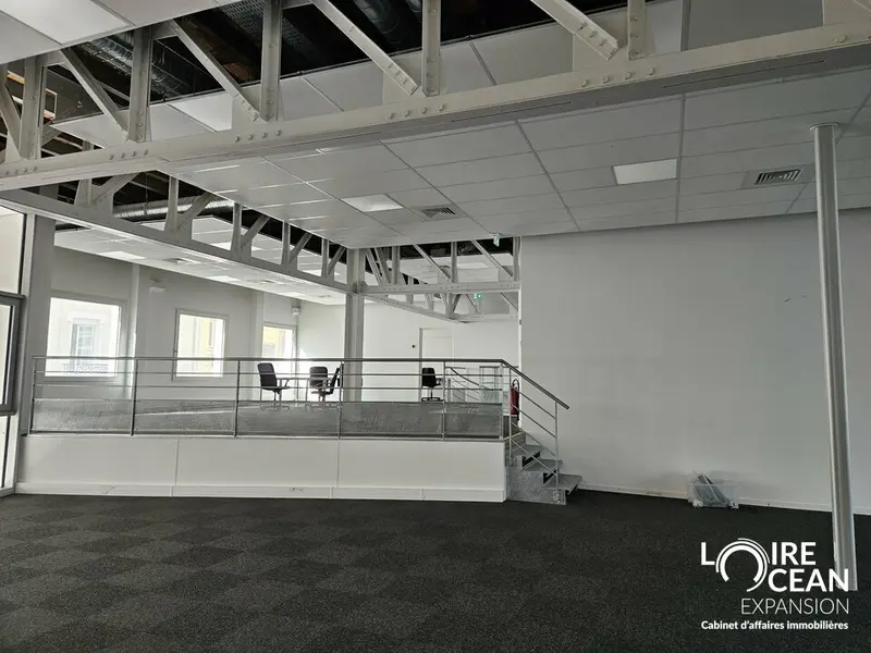 Bureau à louer - Nantes (44000) - 480 m² - 8 800 €/mois