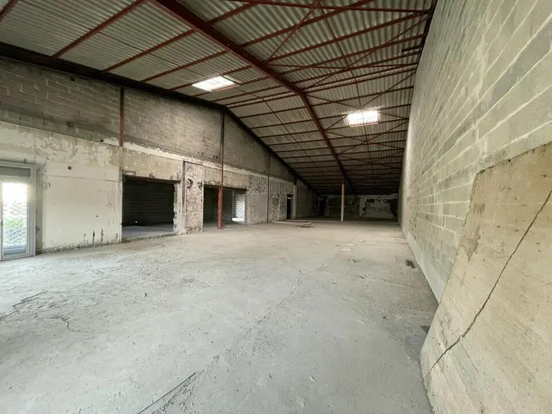 Local Commercial à louer - Bon-Encontre (47240) - 550 m² - 2 900 €/mois
