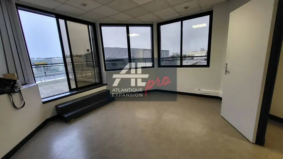 Bureau à louer - Pontchâteau (44160) - 141 m² - 1 177 €/mois