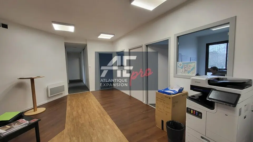 Bureau à louer - Saint-Nazaire (44600) - 125 m² - 1 341 €/mois