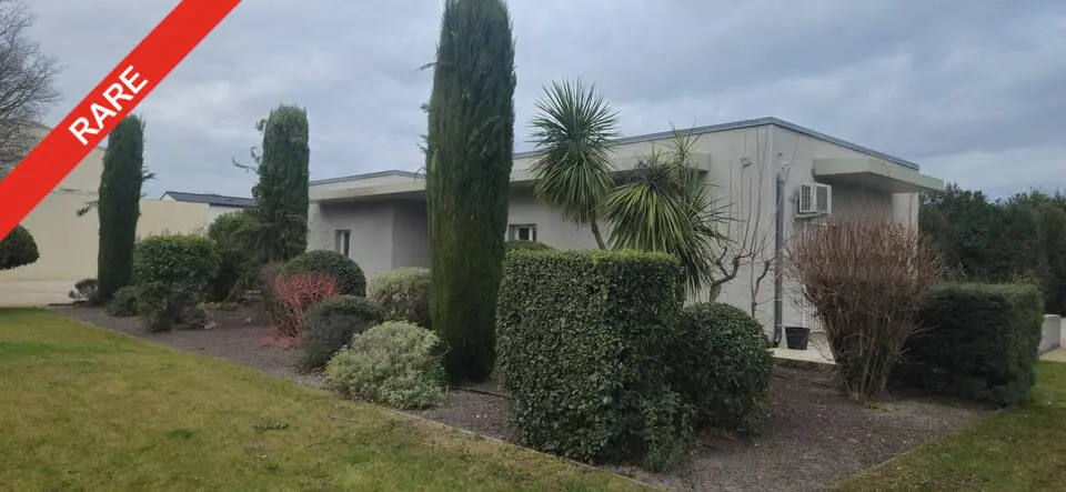 Bureau à vendre - Entraigues-Sur-La-Sorgue (84320) - 110 m²