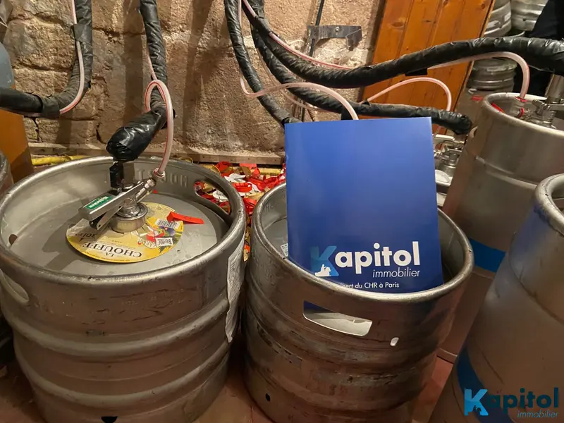 Bar - Paris 1er - très gros passage