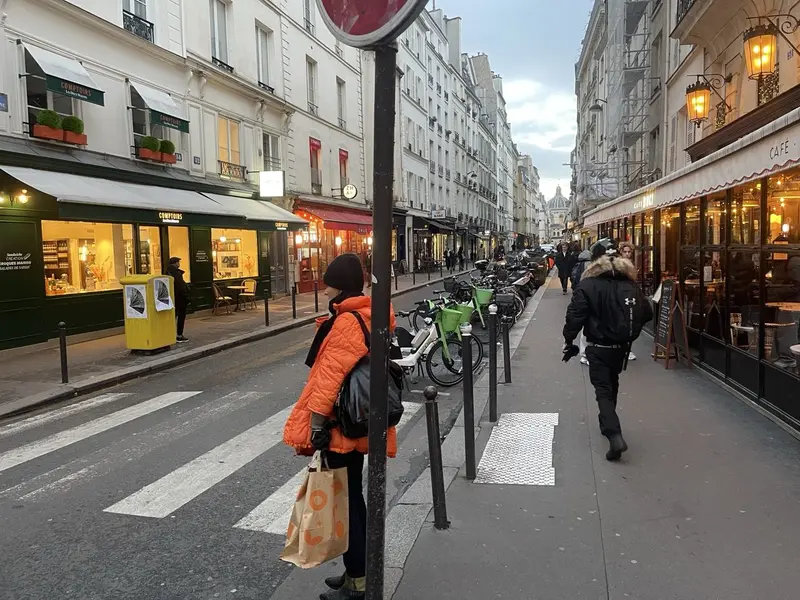 EXCEPTIONNEL ! 45 cvts - Licence IV - ODÉON