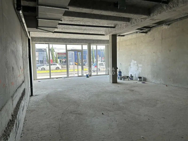 Local Commercial à louer - Le Bouscat (33110) - 111 m² - 2 035 €/mois