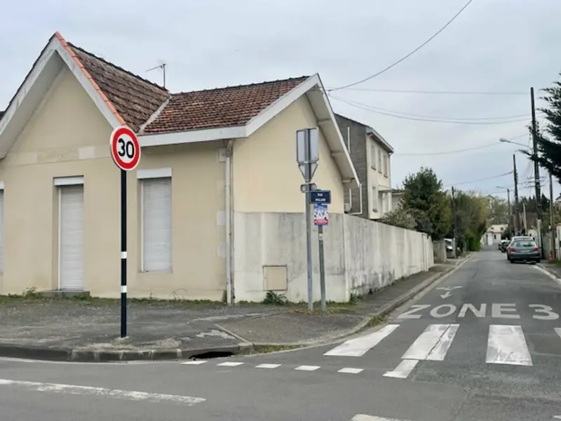 Local Commercial à vendre - Pessac (33600) - 180 m²