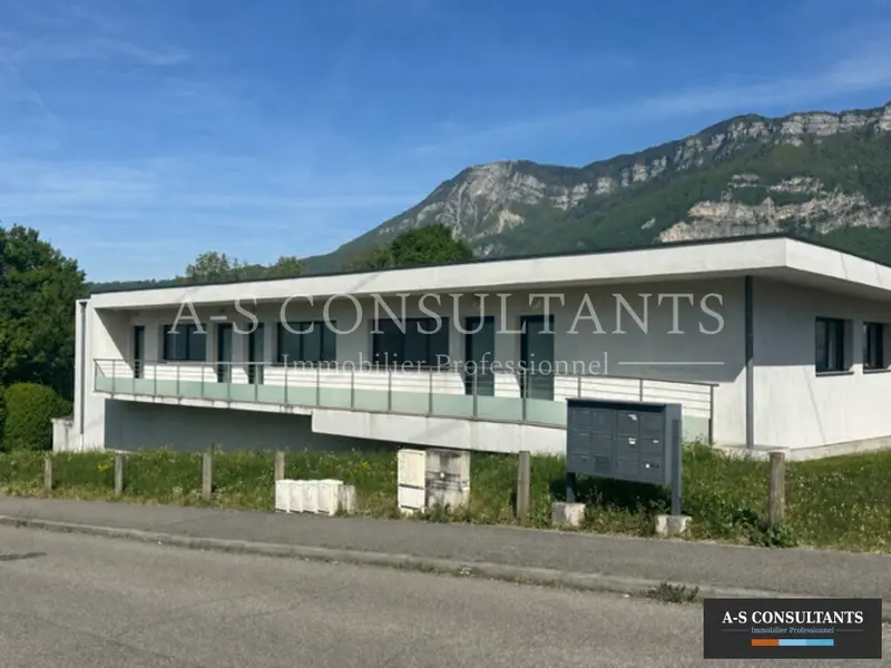 Entrepôt / Activité à louer - Drumettaz-Clarafond (73420) - 117 m² - 1 500 €/...