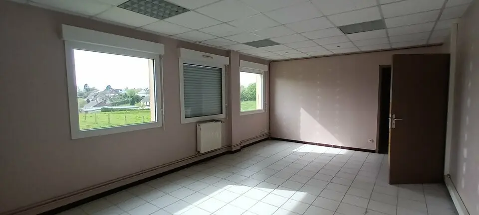 Bureau à louer - La Frénaye (76170) - 371 m² - 3 251 €/mois