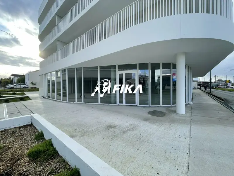 Local Commercial à vendre - Le Bouscat (33110) - 326 m² - 1 006 765 €