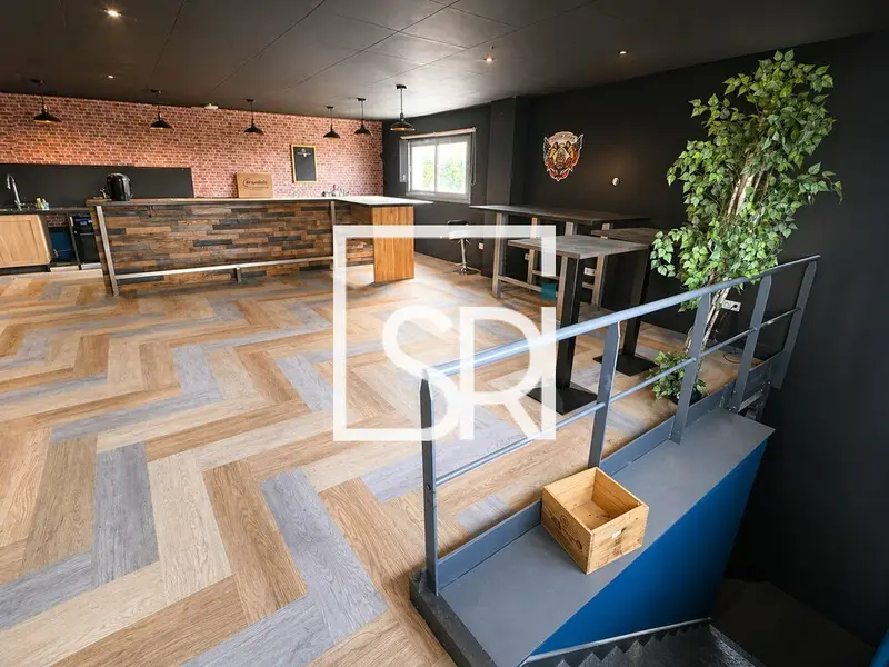 Bureau à louer - Aubière (63170) - 150 m² - 1 187 €/mois