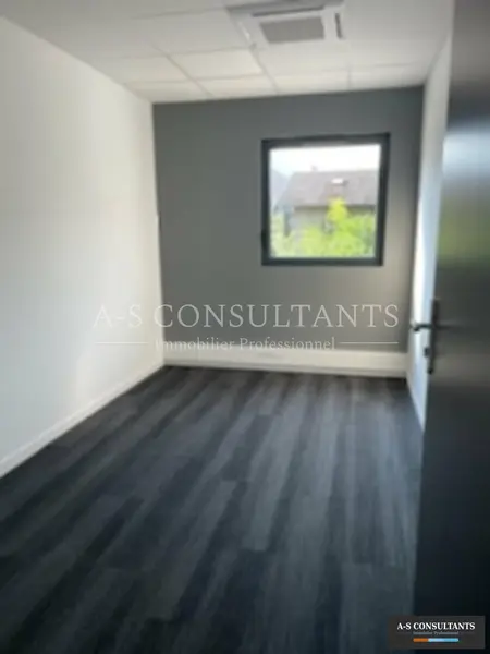 A louer Locaux d'activité 37m² Challes-les-Eaux