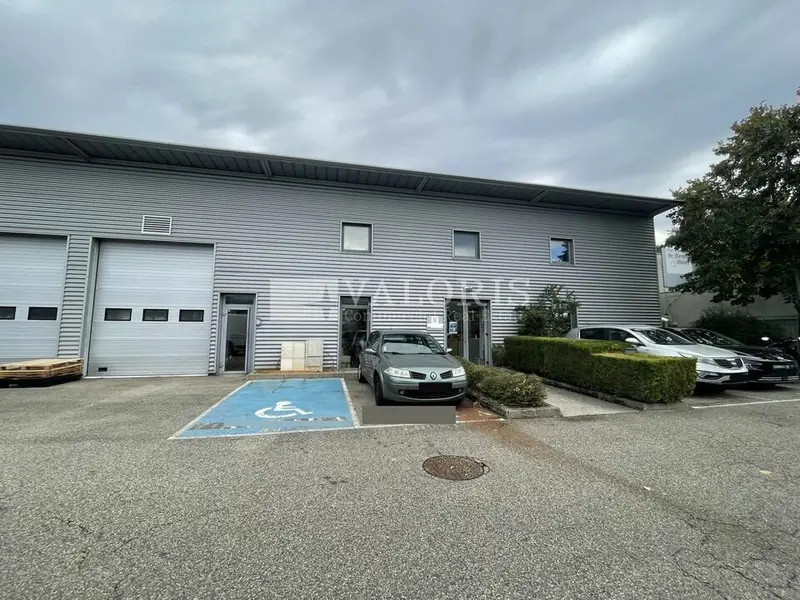 A louer Locaux d'activité 364m² Lyon 07