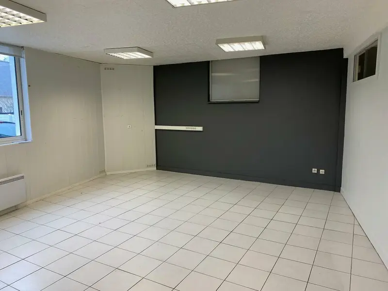 BUREAUX A LOUER - VANNES - 300 m²