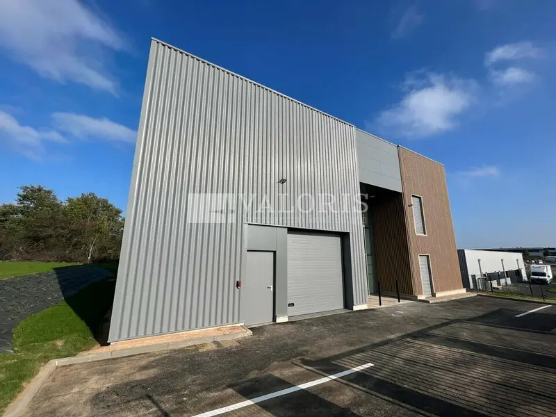 A louer Locaux d'activité 435m² Charnay-lès-Mâcon