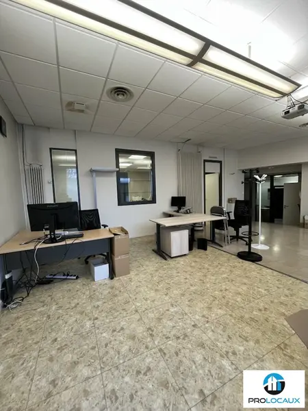 A louer Local commercial  145m² Compiègne