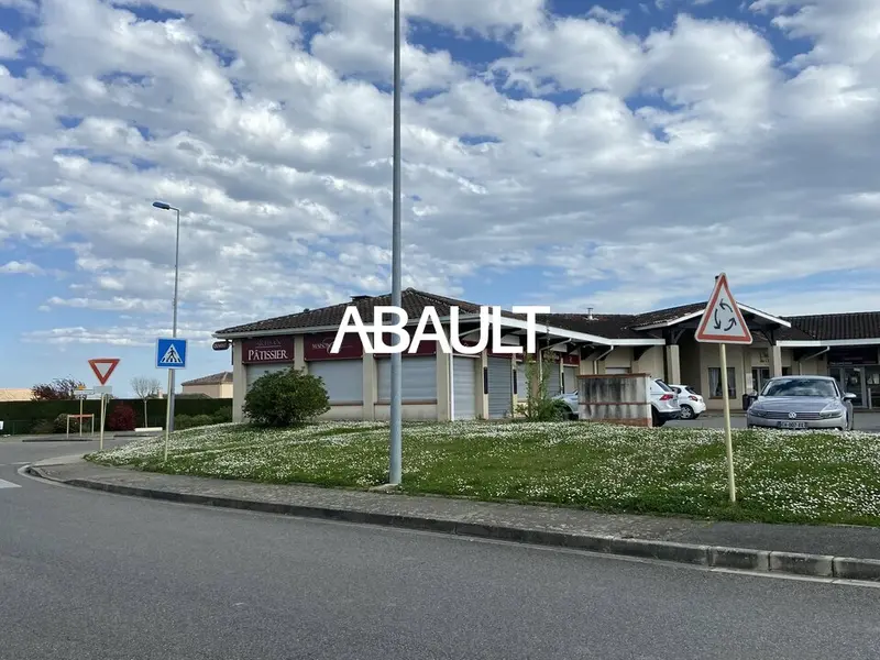 A louer Local commercial  200m² Lapeyrouse-Fossat