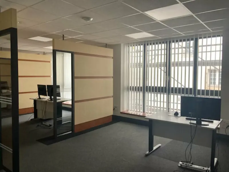 A LOUER - PLATEAU DE BUREAUX - QUIMPER 